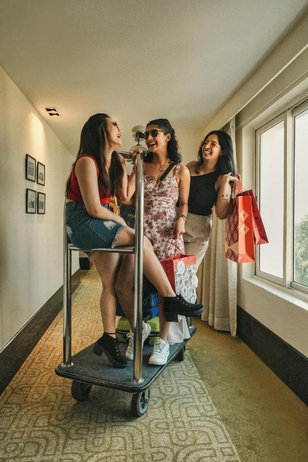 Grand Mercure Bangalore - An Accor Brand Ngoại thất bức ảnh