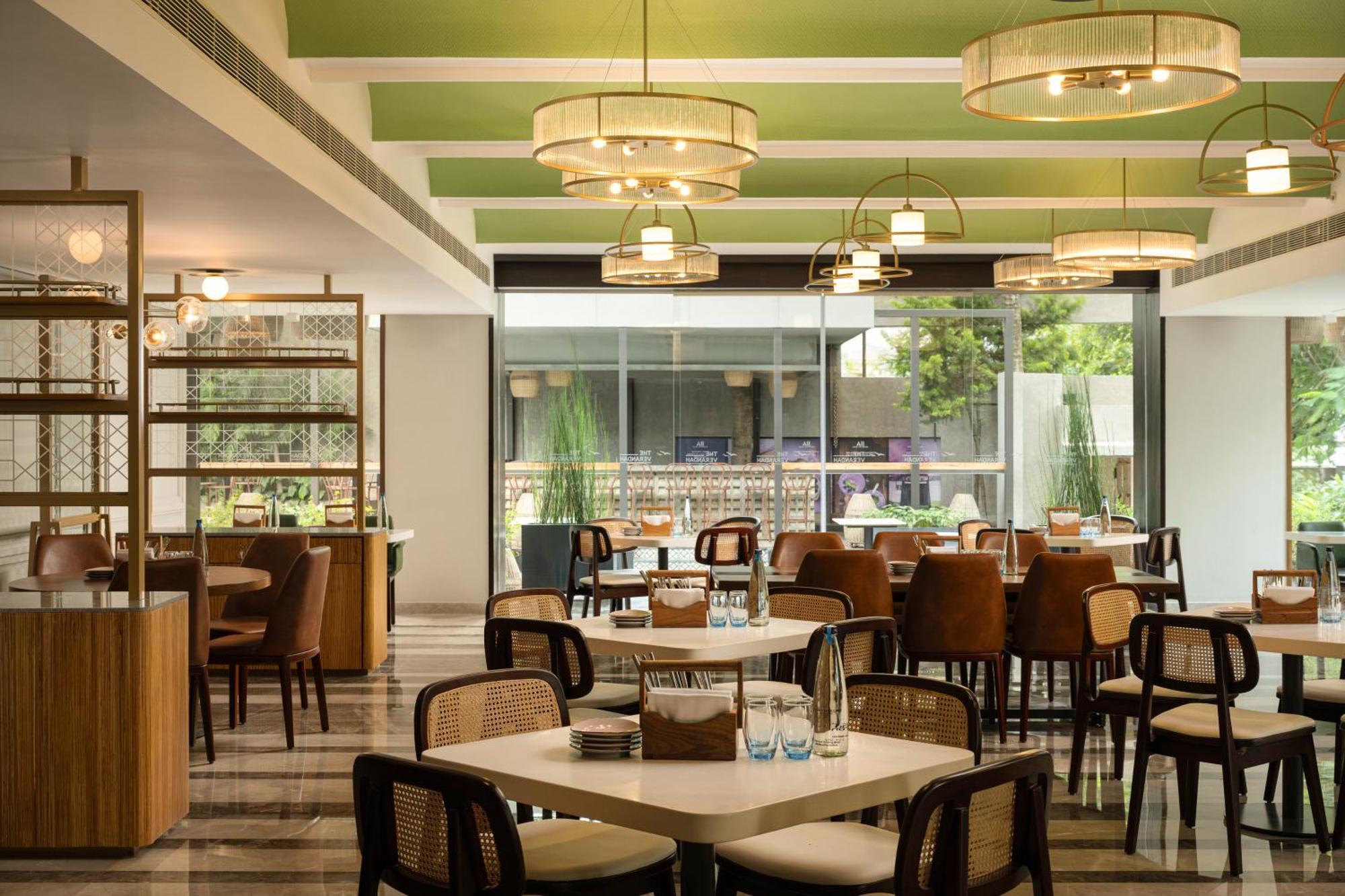 Grand Mercure Bangalore - An Accor Brand Ngoại thất bức ảnh