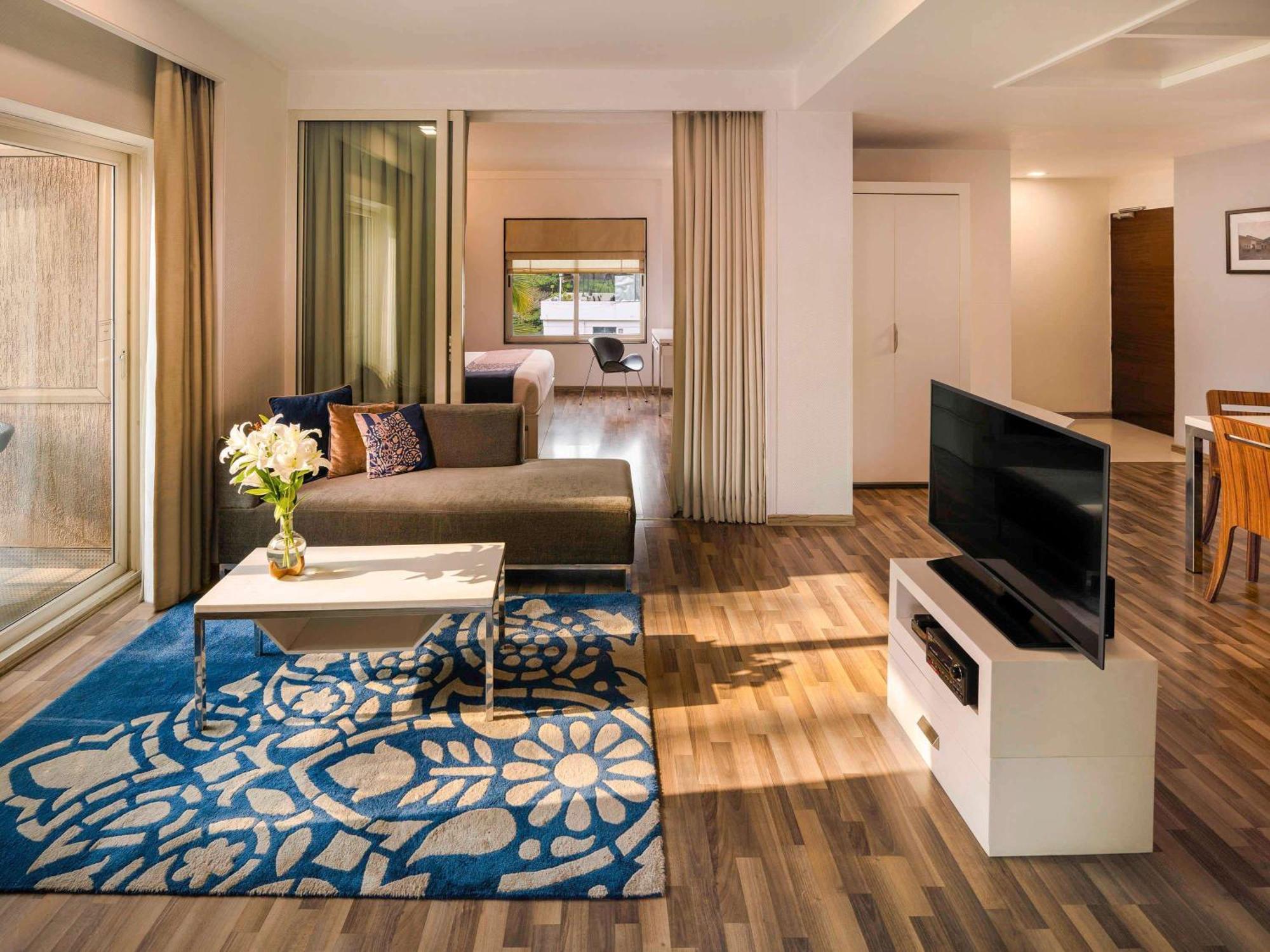 Grand Mercure Bangalore - An Accor Brand Ngoại thất bức ảnh