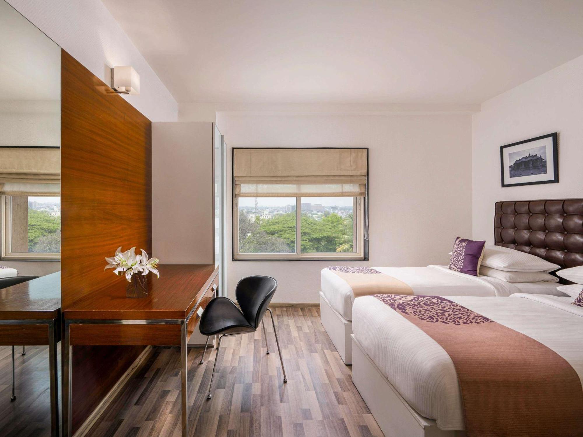 Grand Mercure Bangalore - An Accor Brand Ngoại thất bức ảnh