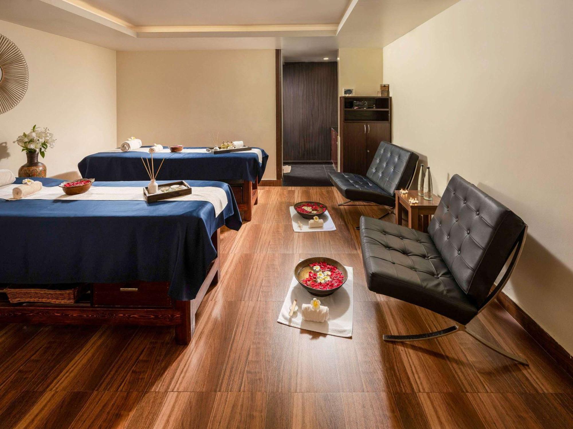 Grand Mercure Bangalore - An Accor Brand Ngoại thất bức ảnh