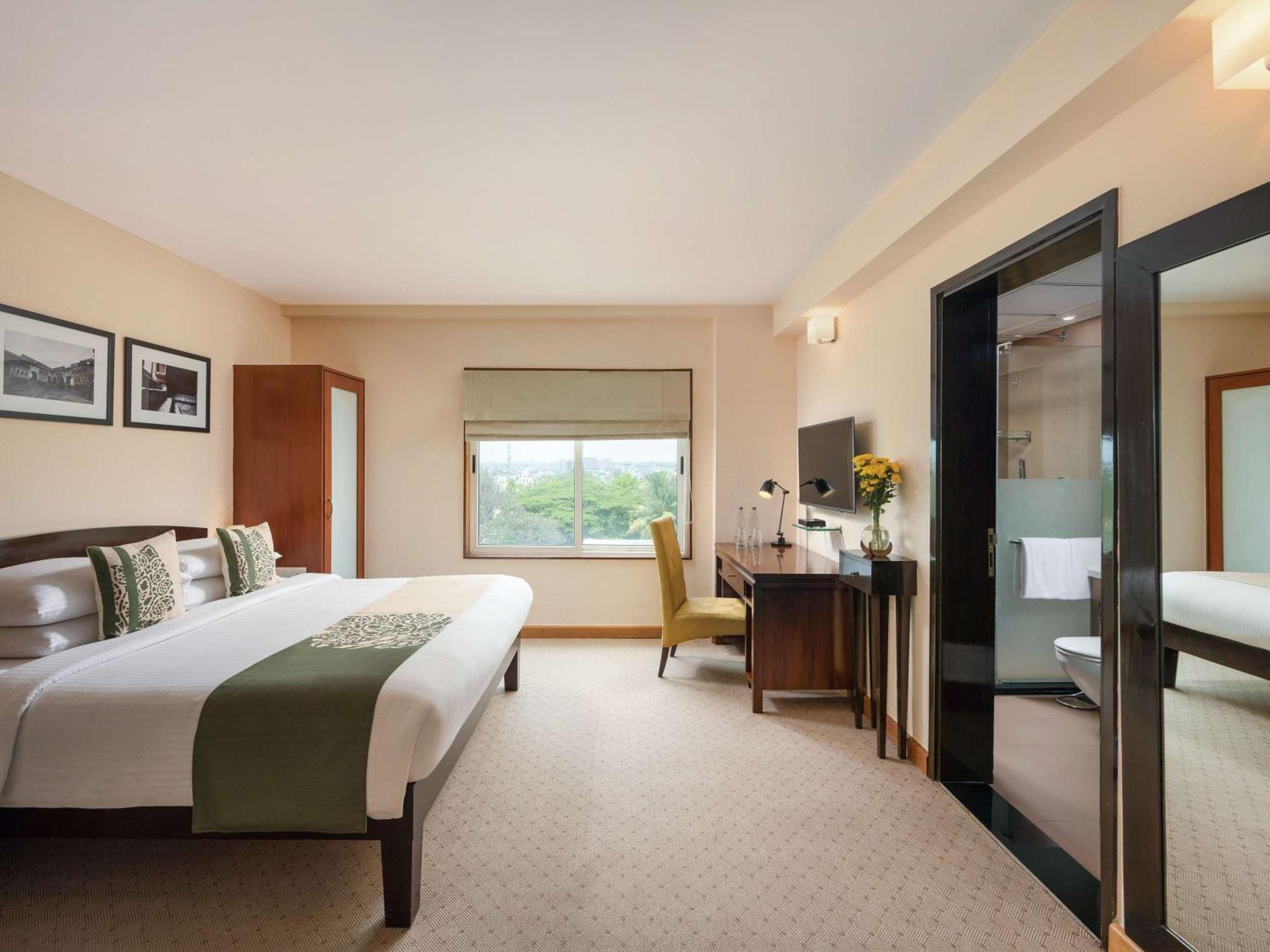 Grand Mercure Bangalore - An Accor Brand Ngoại thất bức ảnh