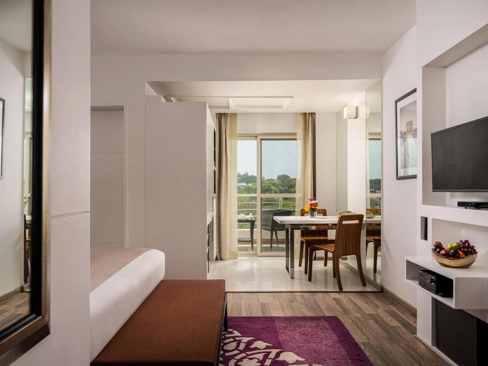 Grand Mercure Bangalore - An Accor Brand Ngoại thất bức ảnh